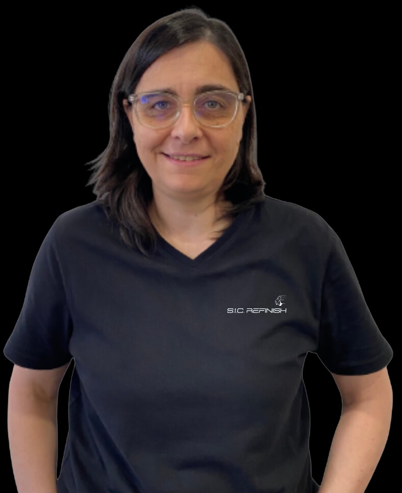 Laura, departamento administrativo de SIC Refinish